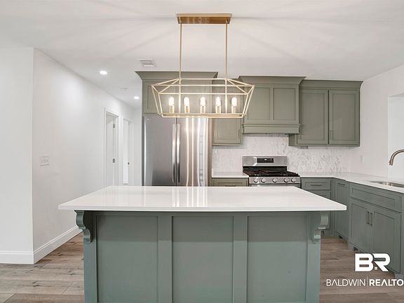 4th image of 215 Fig Ave