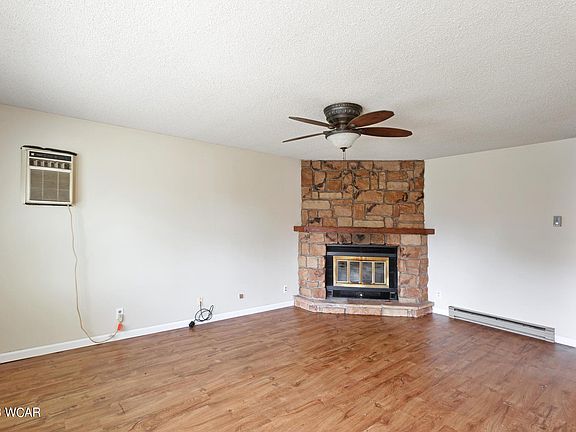 3rd image of 1824 N Charles St