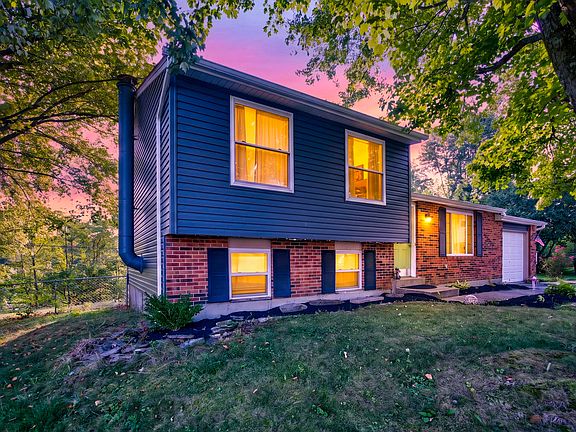 3rd image of 6194 Ridewood Ct