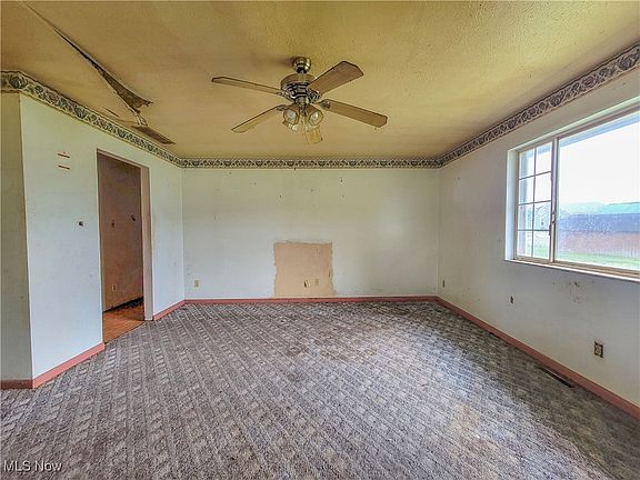 3rd image of 3309 6th Ave