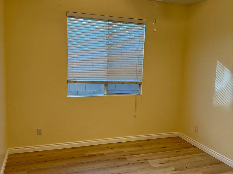 14975 Mount Wilson Ln — Photo 10