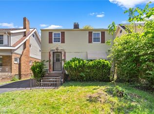 927 Selwyn Rd, Cleveland Heights, OH 44112