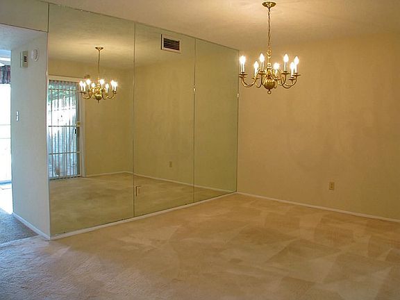 4th image of 11607 Southlake Dr #33