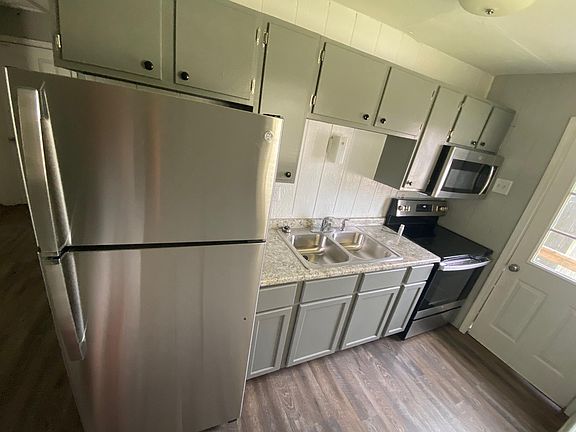 4th image of 719 Saint Louis Ave
