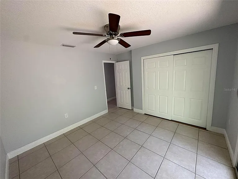 23 Country Club Dr #B — Photo 10