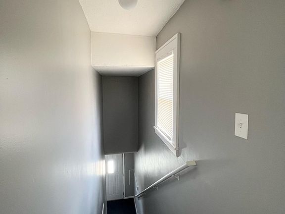 4th image of 200 1st Ave S APT 2