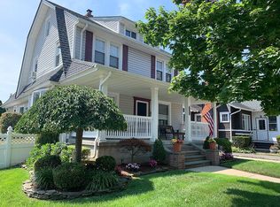 226 Sherman St, Lynbrook, NY 11563