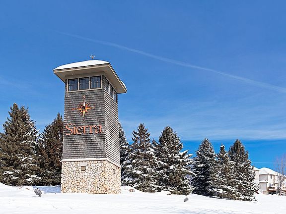 3rd image of 1965 Sierra Pkwy
