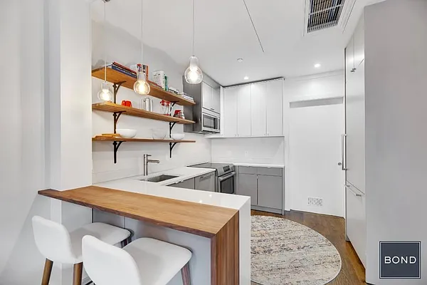 Rented by Bond New York | media 2