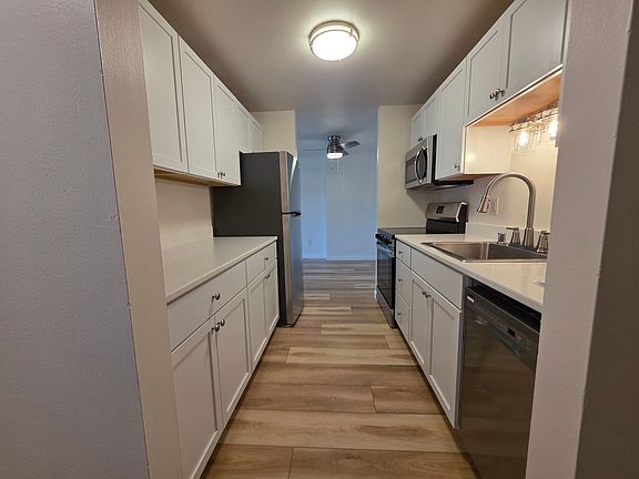 3rd image of 5022 Sheboygan Ave APT 15