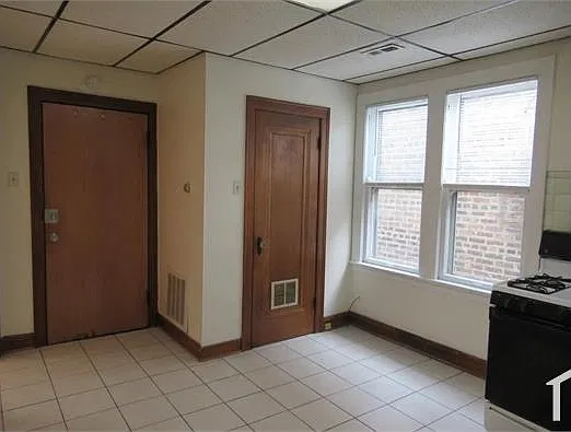 1 bed, 350 sqft, $875 — Photo 2