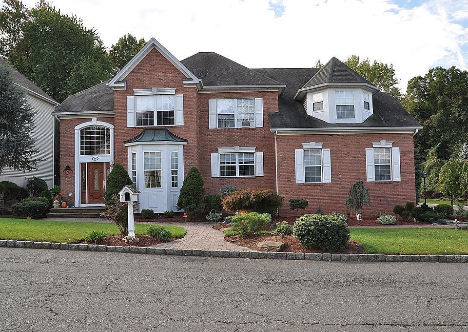 1st image of 54 Karen Ln