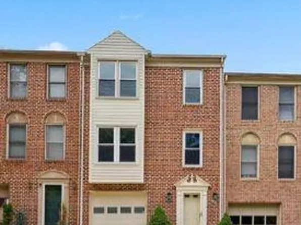 104 Rolling Hill Ct, Stafford, VA 22554
