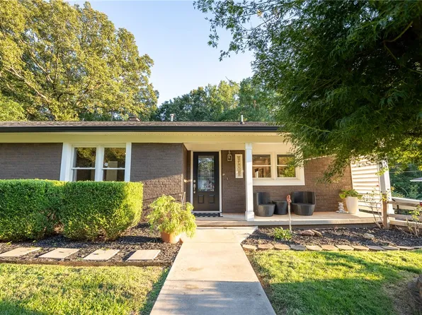 96 College Heights Blvd, Clemson, SC 29631