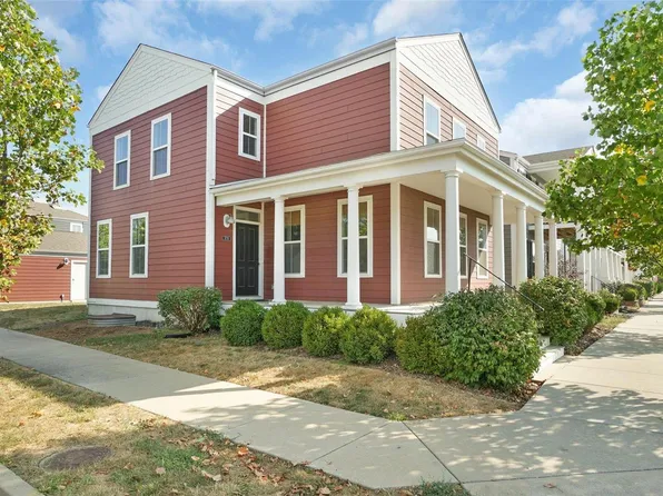 3720 Canal St, Saint Charles, MO 63301