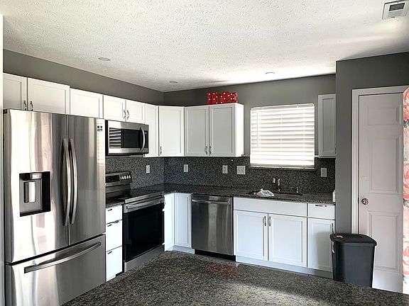4th image of 7051 Moon Ct