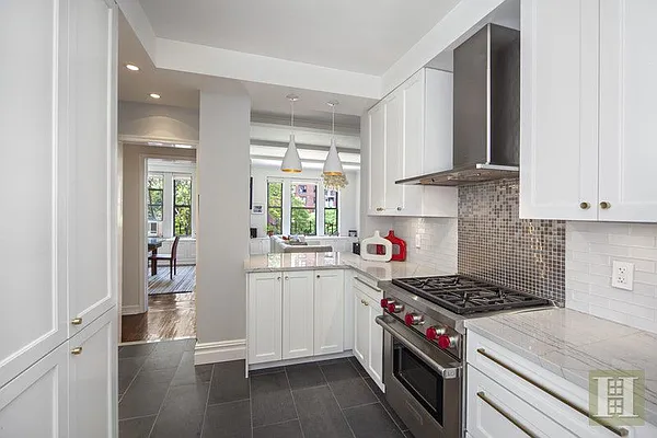 Sold by Halstead Real Estate | media 27