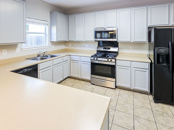 004-photo-kitchen-11475547_10262022