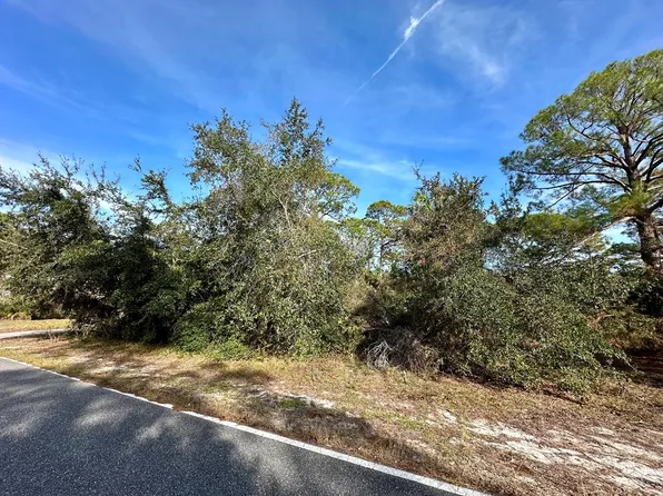  165th Ter, Cedar Key, FL 32625