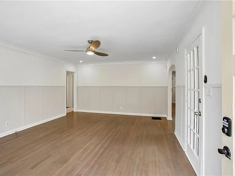 1649 Beecher St SW — Photo 2