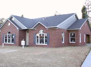 15 Orchard Knob, High Point, NC 27265