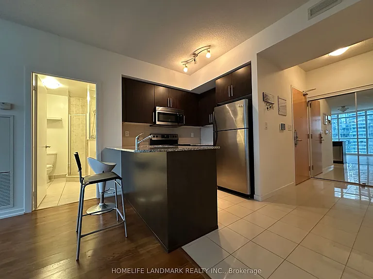 65 Bremner Blvd #2701 — Photo 9