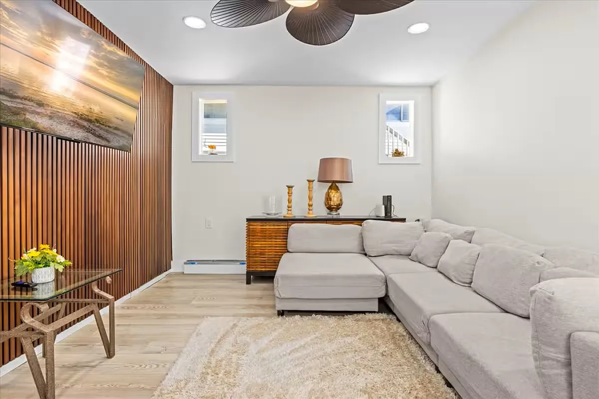 3 bed, 1604 sqft, $2,700 — Photo 4