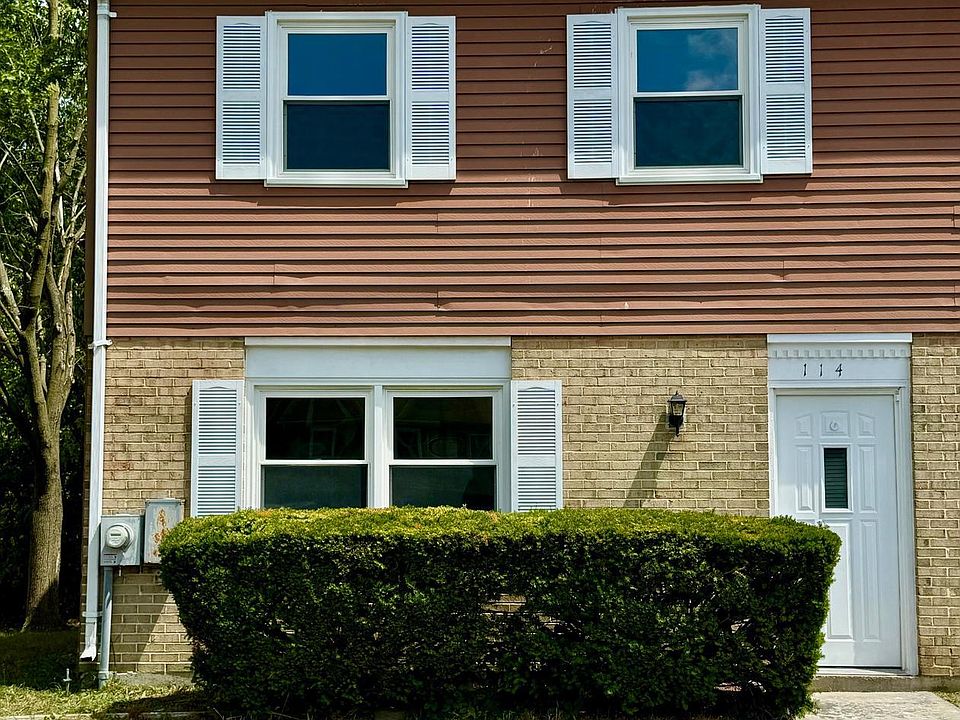 1st image of 114 Ash Hollow Dr