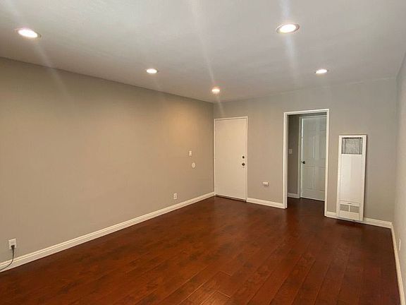 5th image of 1421 College View Dr APT 23