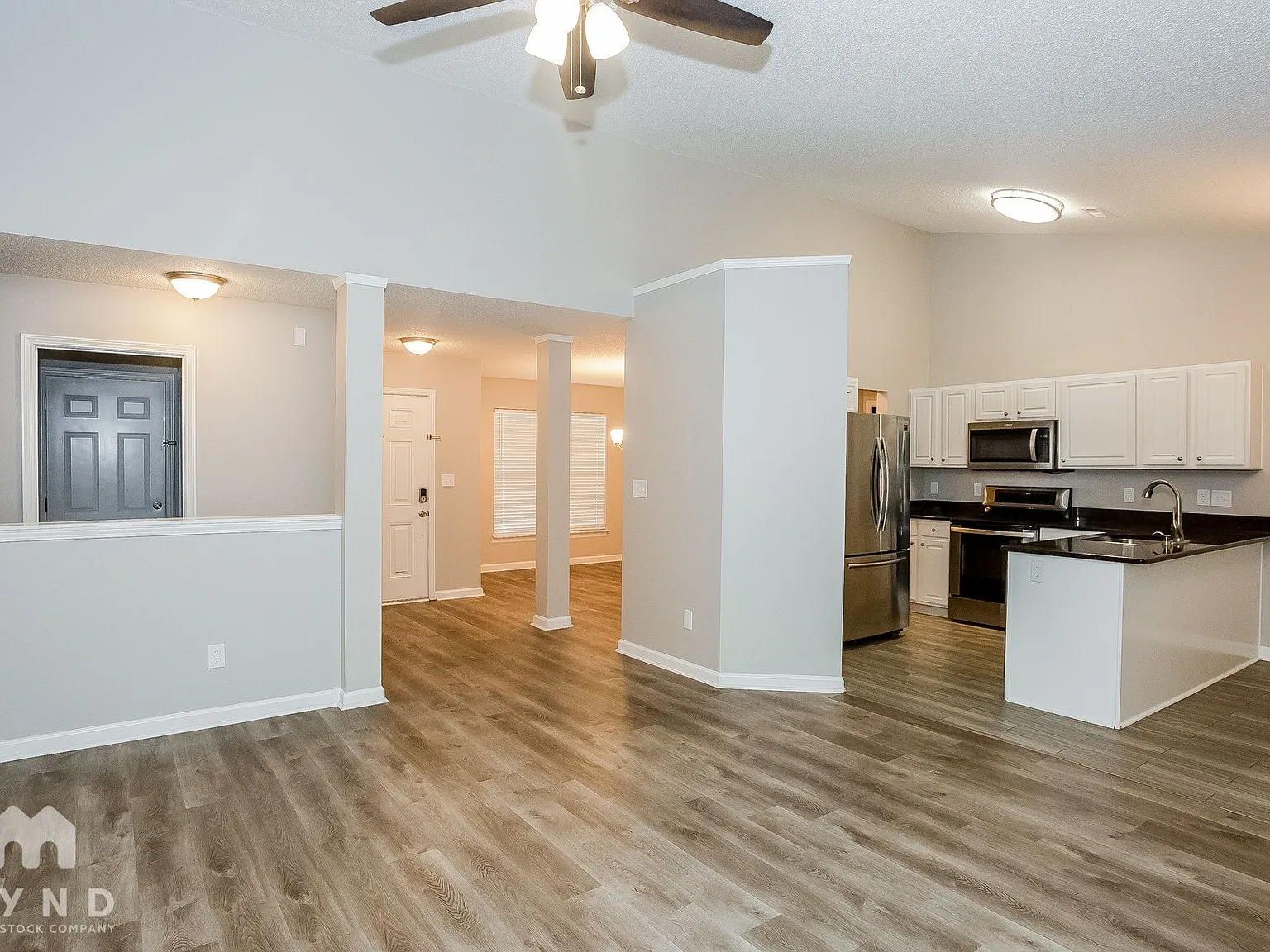 3 bed, 2.0 bath, 1509 sqft, $1,945 — Photo 2