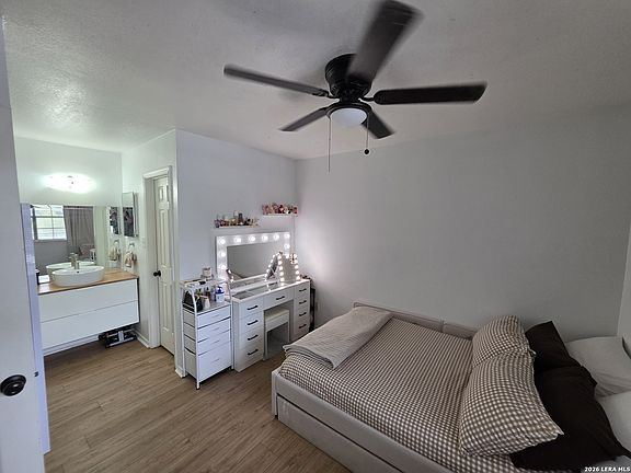 5th image of 4803 Hamilton Wolfe #310