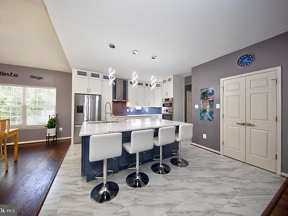2nd image of 902 Scannell Ct