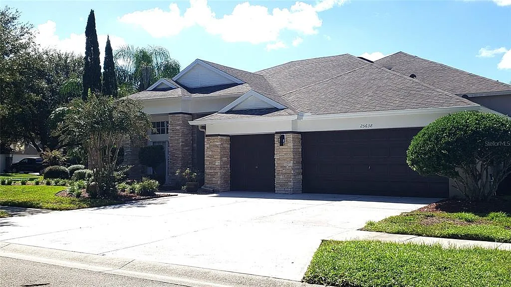 4 bed, 5.0 bath, 3302 sqft, $3,100 — Photo 2