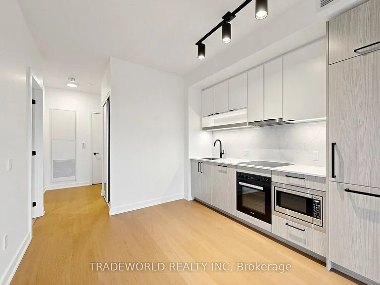 91 Montclair Ave #707 — Photo 10