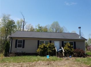 1134 Lambert Dr, Taylorsville, NC 28681