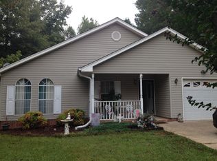 1210 Ravenswood Dr, Anderson, SC 29625