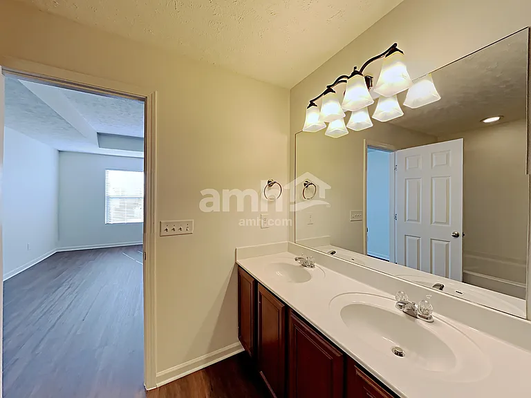 600 Pemberton Dr — Photo 12