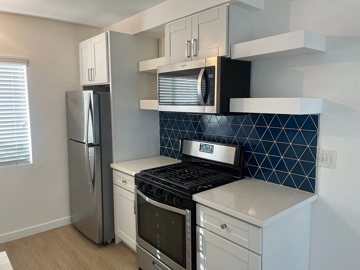 255 S. Ave. 55 — Photo 4