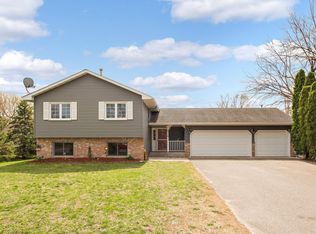 5715 140th St N, Hugo, MN 55038