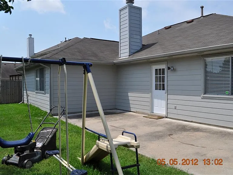 3910 Bridgebay Ln — Photo 16
