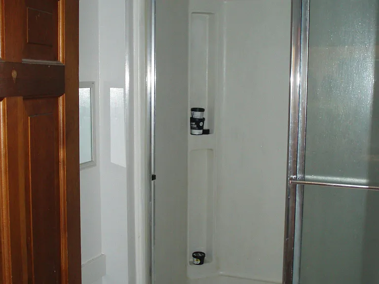 521 State St — Photo 16