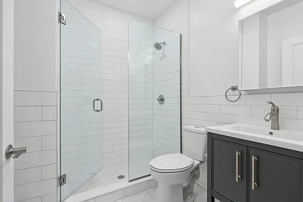 Bathroom, photo 2