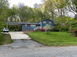 11 Woodburn Dr, Taylors, SC 29687