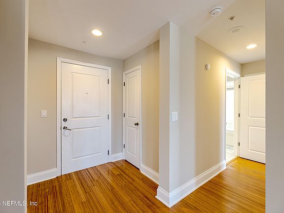 2nd image of 400 BAY Street #404