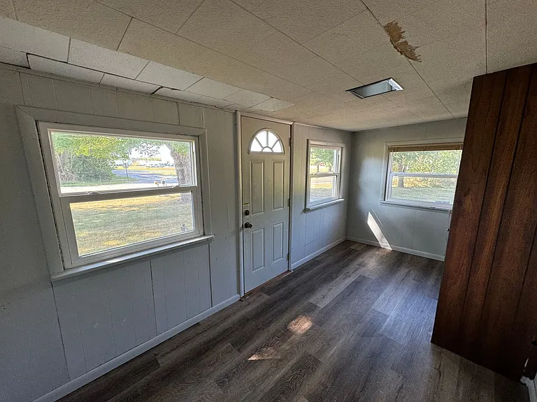 904 E Elkhart St — Photo 10