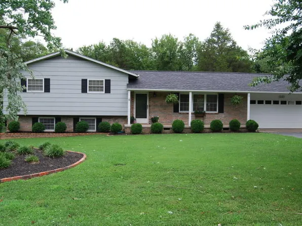 9400 Sarasota Dr, Knoxville, TN 37923