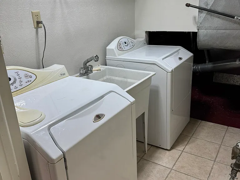 914 Querida Dr — Photo 13