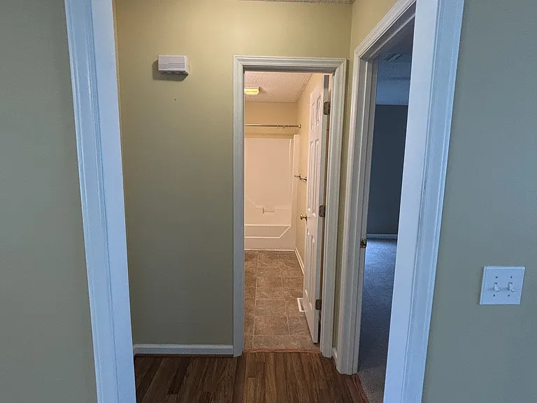 60 Stratford Dr — Photo 29