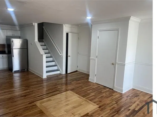 4054 Aspen St, Philadelphia, PA 19104