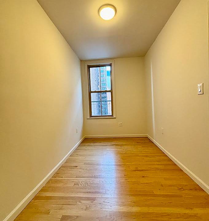 1st image of 423 E 64th St APT 6B